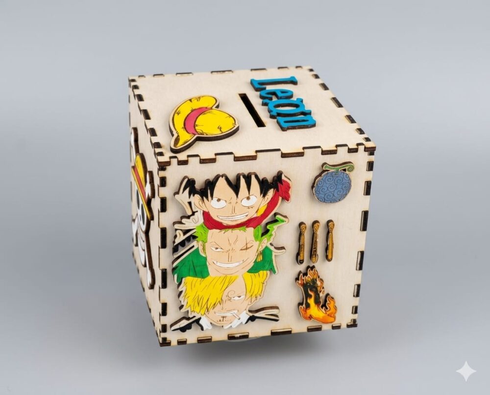Salvadanaio in legno con personaggi a scelta