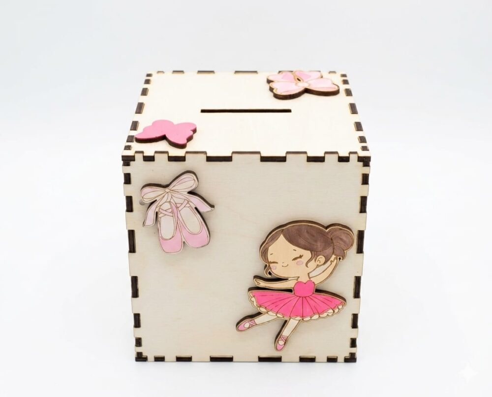 Salvadanaio in legno ballerina